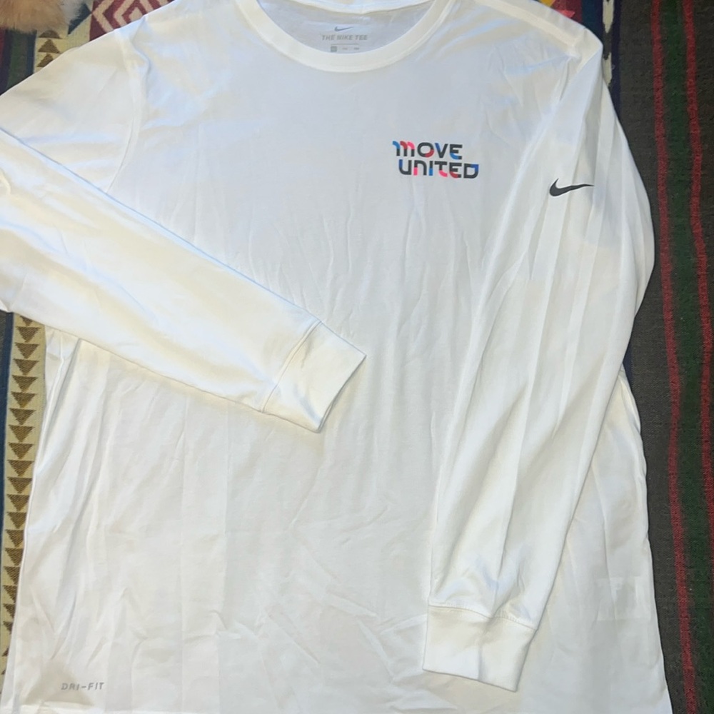 Nike "Move United" Long Sleeve Shirt
